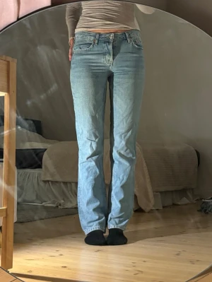 Jeans  - Ljusblåa jeans 