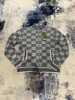 Gucci zip tröja - .