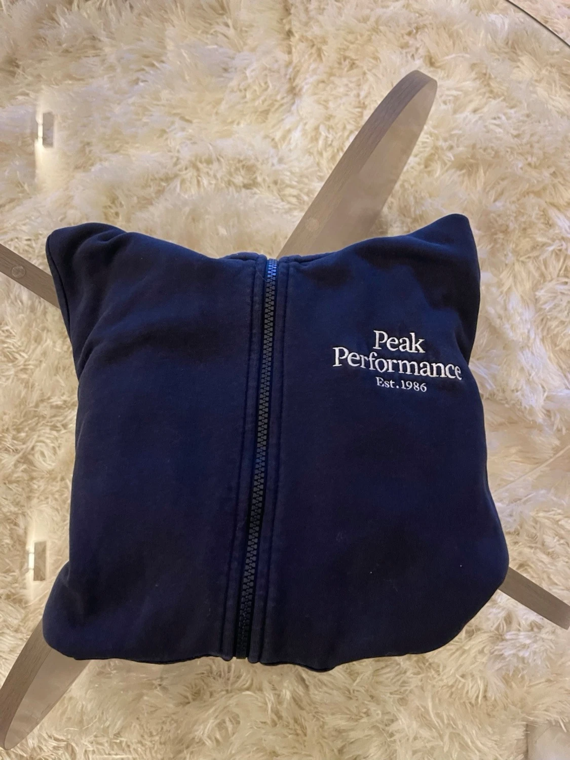 Mörkblå hoodie Peak Performance - 2