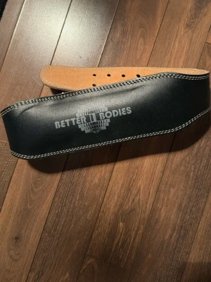 lyftarbälte Better Bodies - Svart lyftarbölte från Batter Bodies i 100% läder. Storlek Small