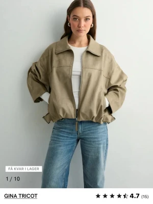 Söker denna jacka från Gina Tricot!  - Söker i strl xs eller s, hör gärna av er!