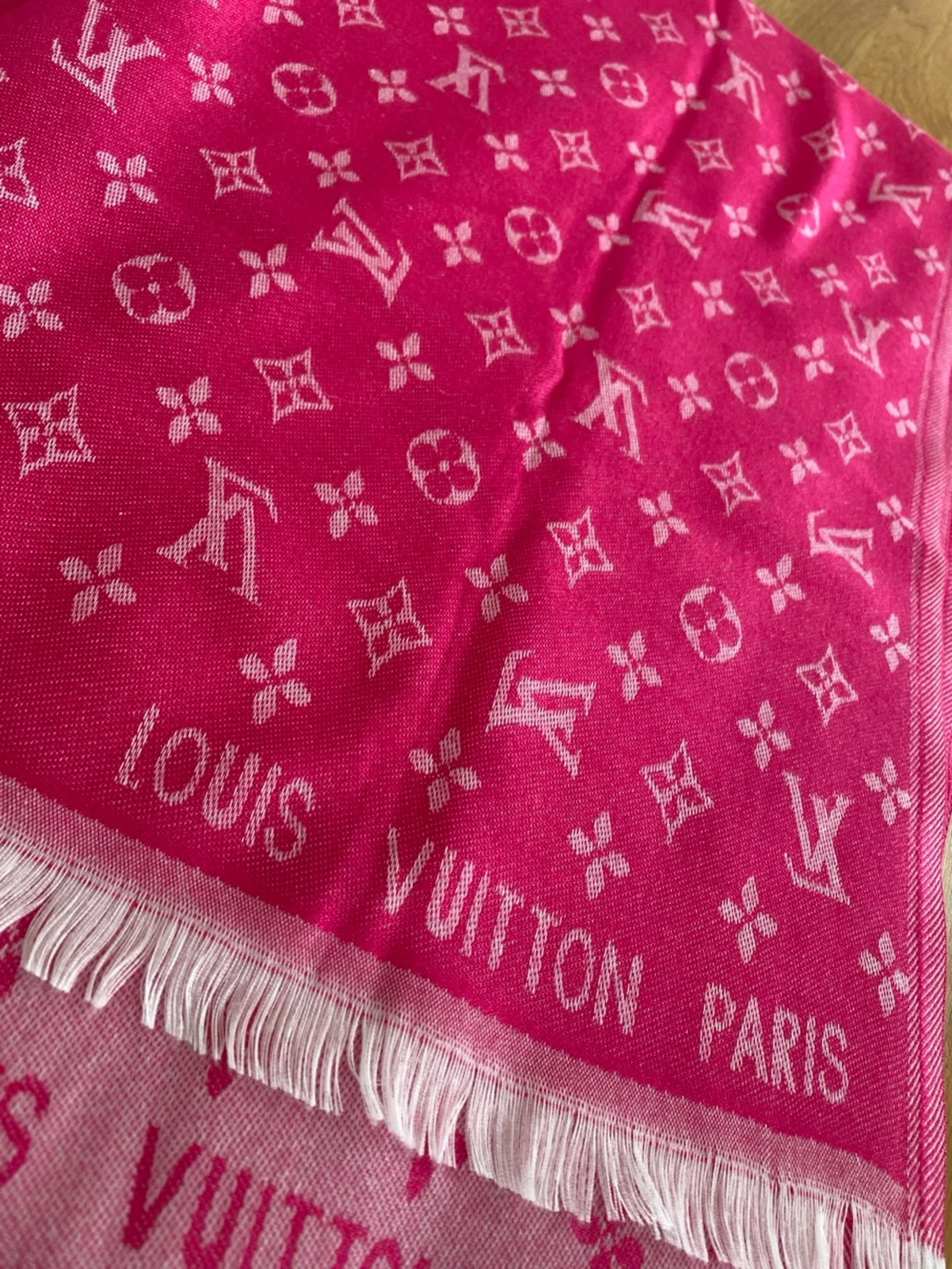 Rosa  Vuitton halsduk med logga - 3
