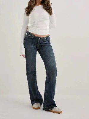 No waist bootcut jeans  - Använt dom en gång. Säljer då jag inte känner att jag har användning för dom. STORLEK 32 SHORT!