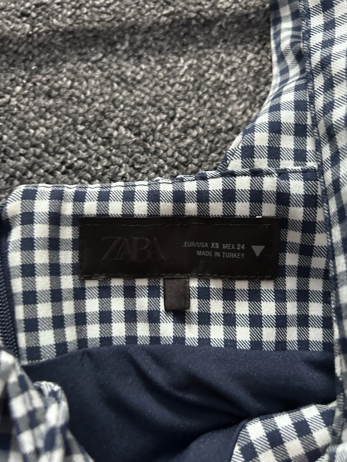 Rutig linnetopp med knyt - 2