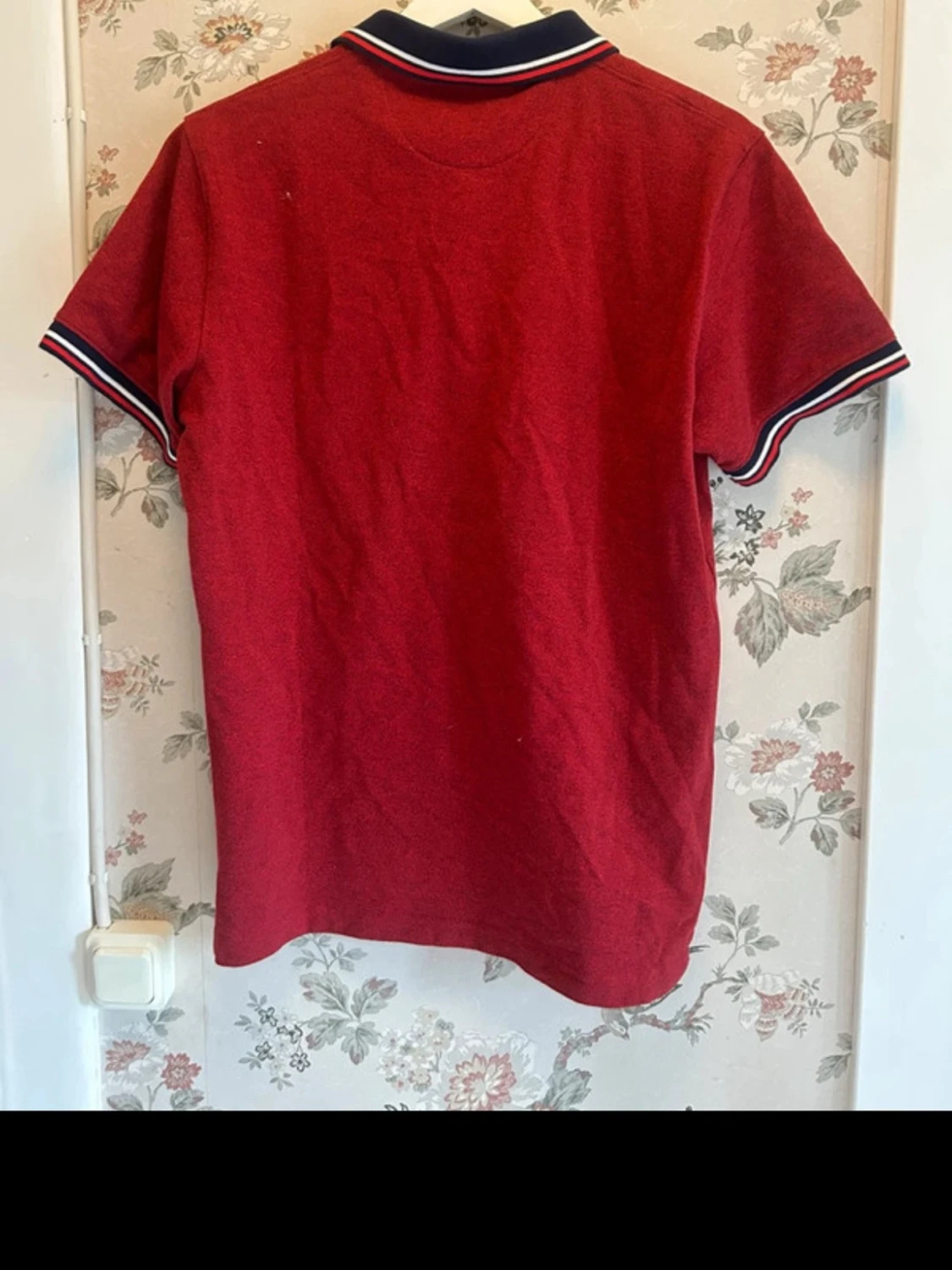 VinRöd pikétröja från Gant - 3