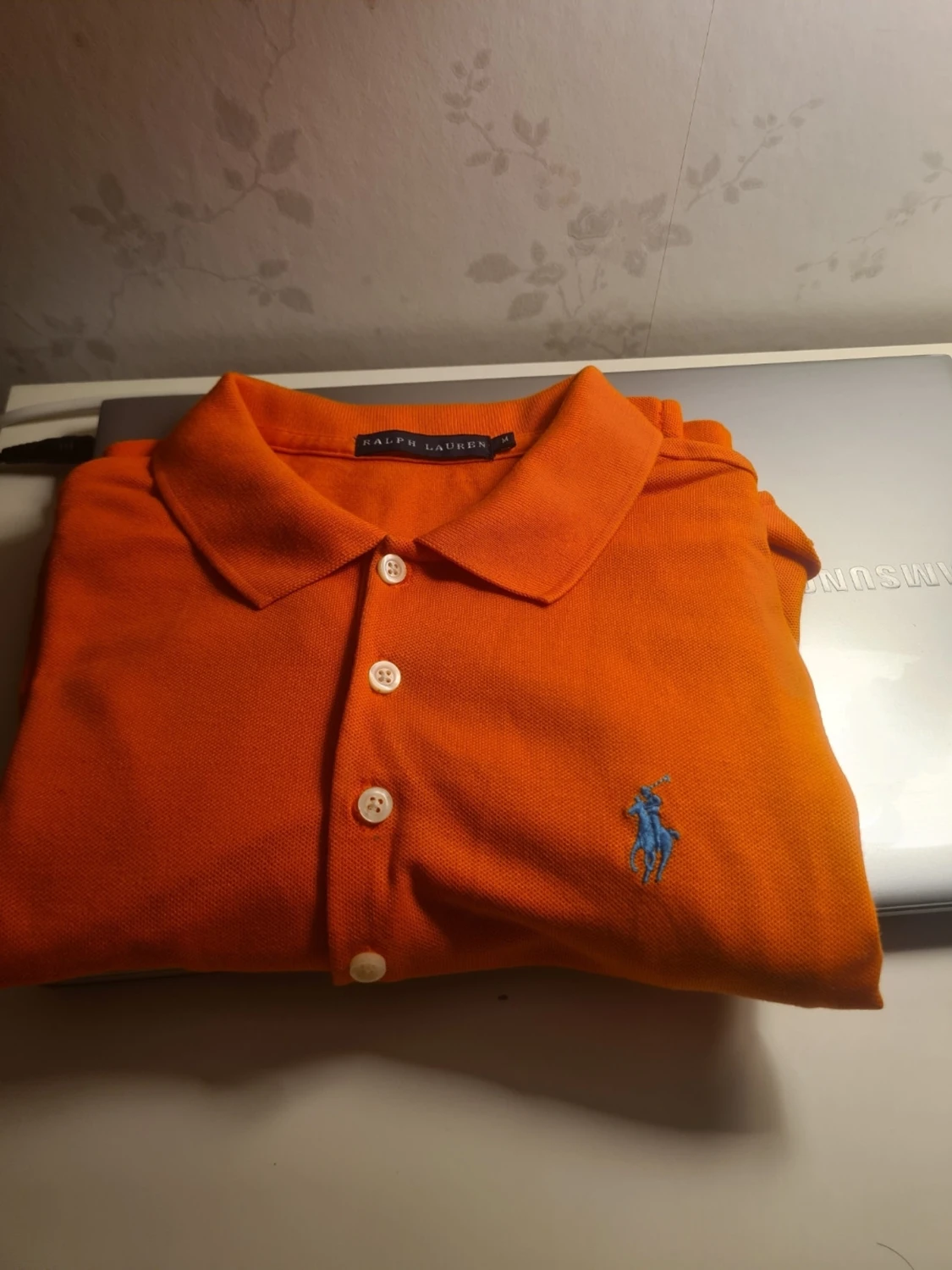 Orange polotopp från Ralph Lauren Storlek M - 1