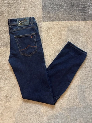 Jacob Cohen jeans - Limited edition, väldigt bra skick.