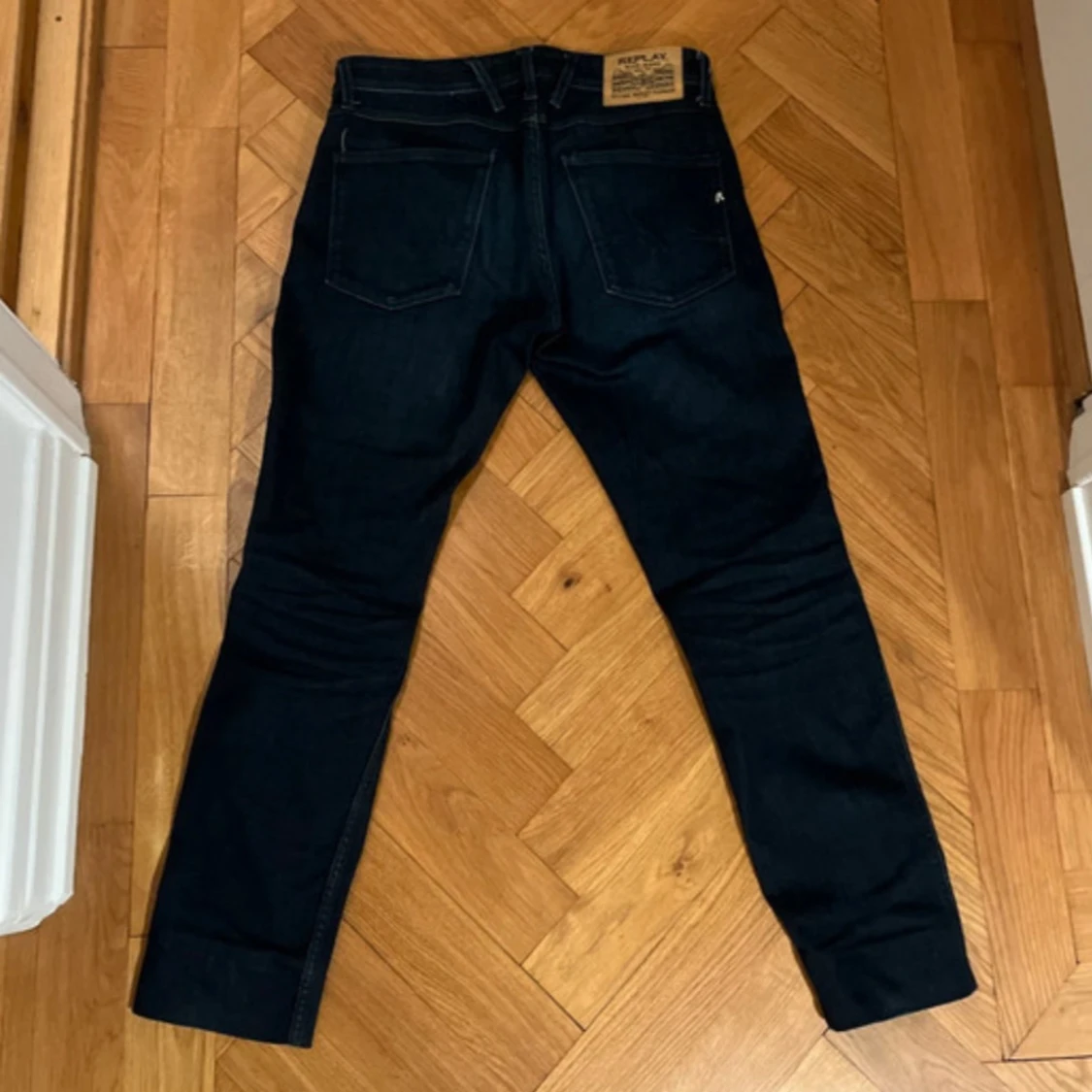 Mörkblå jeans från Replay - 91