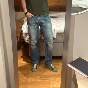 Blå nudie jeans  - Modell: Big Bengt Storlek: 31/34