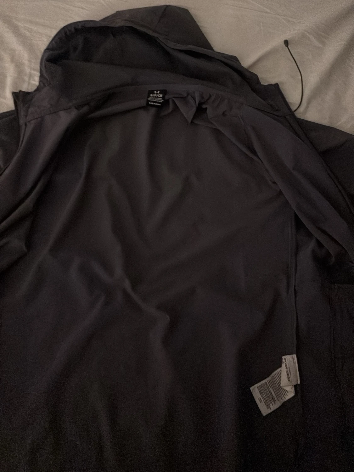 Svart vindjacka från Under Armour - 2