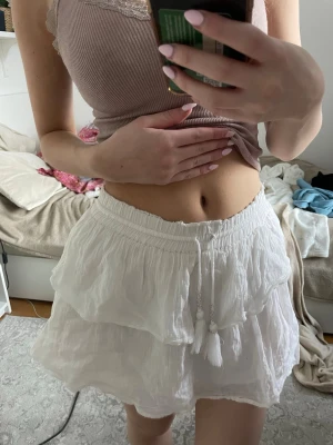 Super söt kjol - Super söt kjol från Ginatricot teen i perfekt skick! 