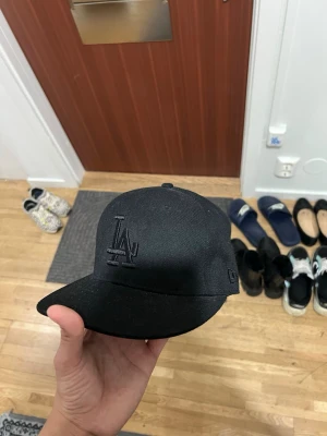 59fifty LA keps  - Säljer min keps som är nästan helt oanvänd i nyskick i Stl 55,8