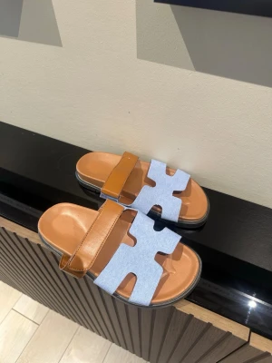 Sandaler  - Sandaler i storlek 39💗