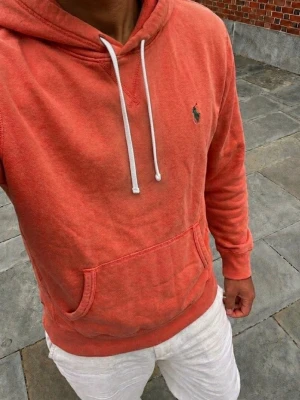 Orange Ralph Lauren hoodie  - Fint skick! Strl S Hör av dig vid frågor! 