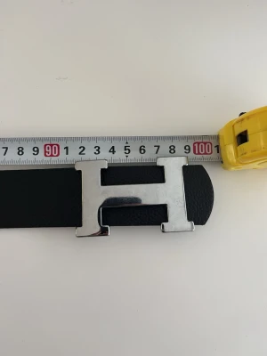 Svart skärp  - Ett oanvänt skärp i nytt skick skriv om ni vill ha mer information eller mer bilder