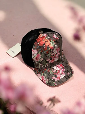 Gucci keps med blommigt mönster - Snygg Gucci keps för sommaren