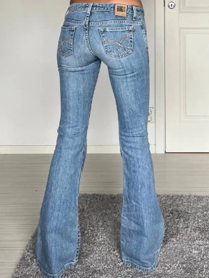  jeans från Big Star - Säljer ett par ljusblå jeans från Big Star med låg midja💖 