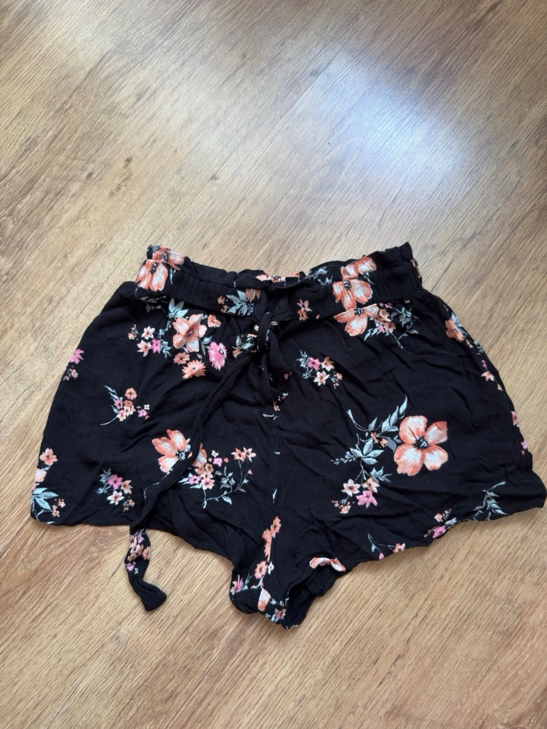 Blommiga shorts från H&M Divided