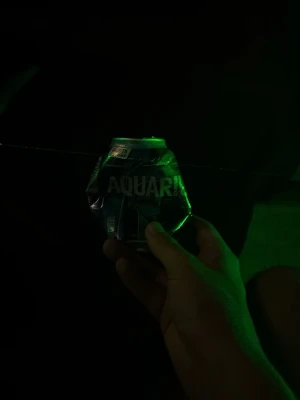 Exklusiv burk från Aquarius - En fin aluminiumburk från dryckesmärket Aquarius. Burken är blå och silverfärgad med tydlig logga. Perfekt för dig som samlar på ovanliga burkar eller vill ha en cool dekoration till rummet.