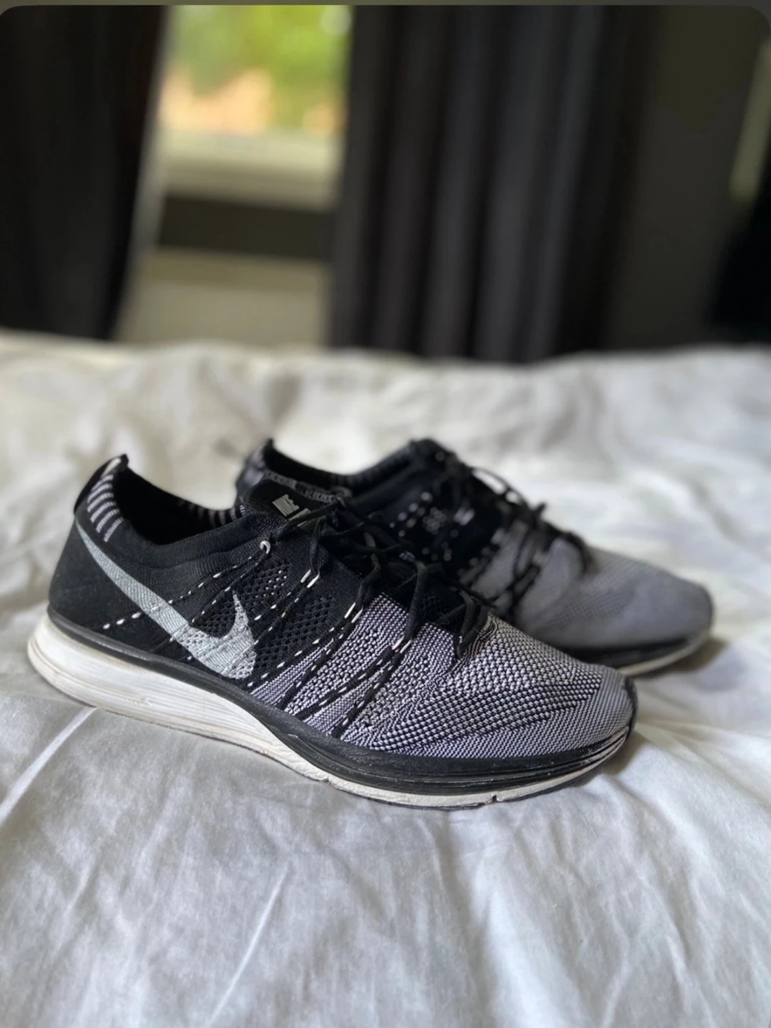 Nike Flyknit Racer svart/vit