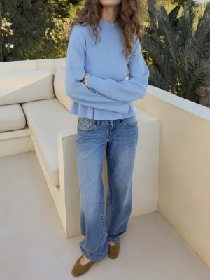 ultra low wide jeans  - Helt nya och oanvända lågmidjade jeans från gina. Säljer då dom va för korta på mig.