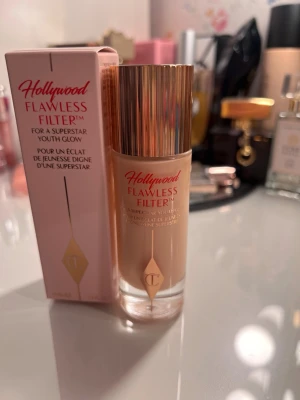Charlotte Tilbury Flawless Filter - Charlotte Tilbury flawless filter, Som Ny!!! Aldrig använd då den var för ljus för mig, fick som present 