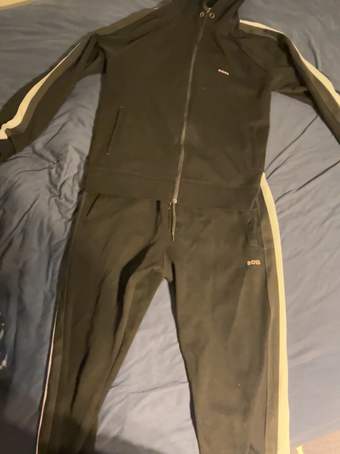 Svarta mjukisbyxor från BOSS