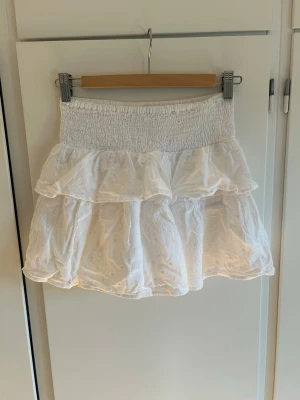 Volang kjol - Volang kjol från Gina Tricot ☺️