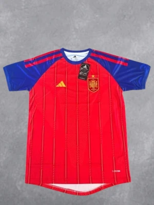 Spanien fotbollströja  - Ny med prislappar.