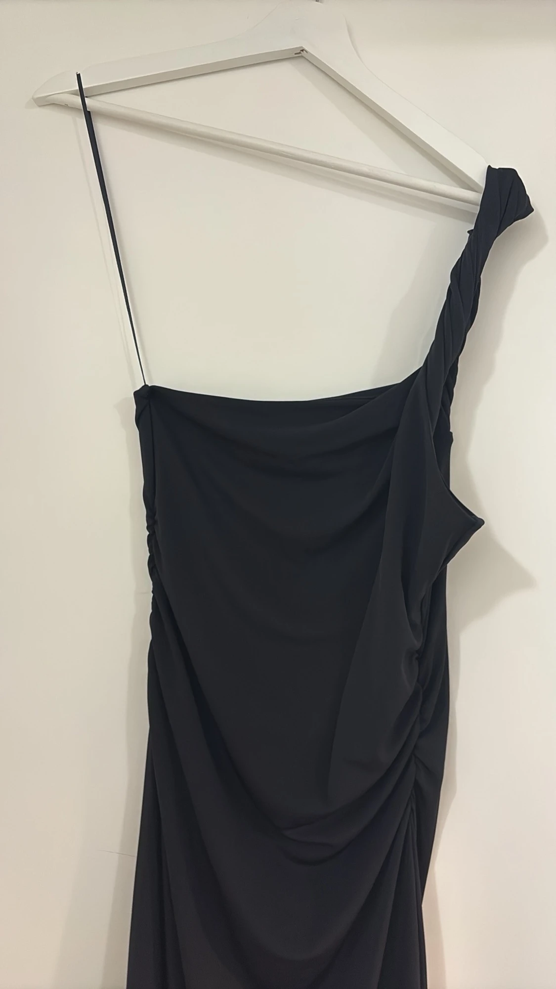 Svart oneshoulder långklänning - 2