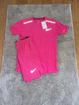 Nike sett ny  - Nya sett skriv för storlek 