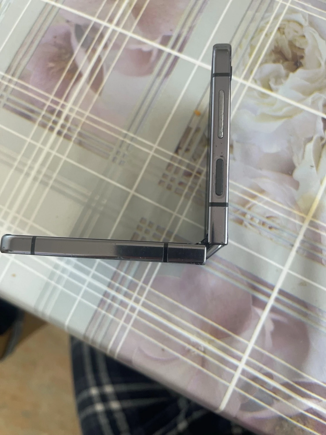 Samsung Galaxy Z Flip svart - 1