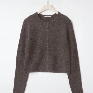 Stickad kofta från Gina - Stickad kofta från Gina! Jättebra skick