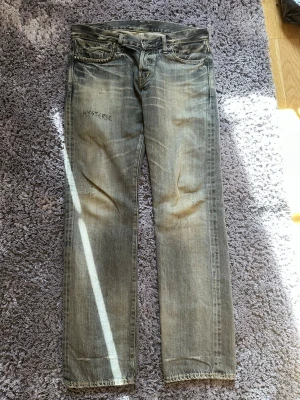 Hysteric Glamour denim - W32, mer aktiv @baycourtz så skriv gärna där 