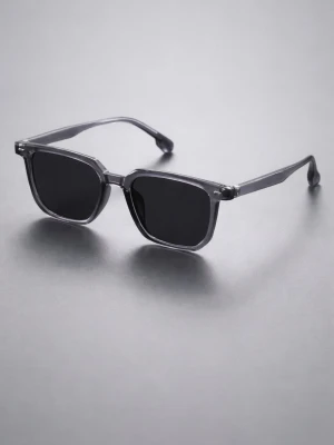 Stilrena solglasögon  - Passar perfekt nu till sommaren och funkar till allt‼️De är helt nya och finns fåtal kvar i lager men vi beställer nya om folk är intresserade‼️