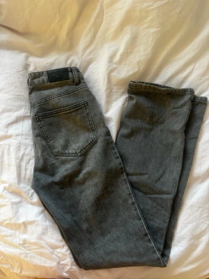 Gråa jeans gina - Bootcut/ lite rakare 