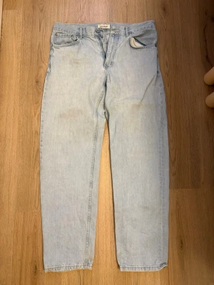 Pull Bear baggy jeans - 42 eu size men den är oversized/baggy. Kan även köpas på vinted