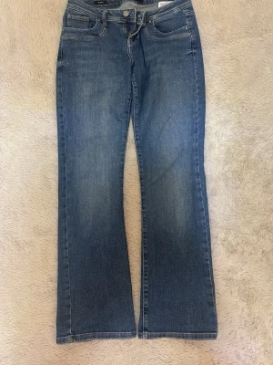 Valerie jeans från LTB - Blåa jeans från LTB 🩵