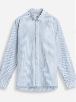 Les Deux skjorta herr  - Ljusblå randig skjorta från Les Deux. Modellen heter ”Konrad contrast Oxford shirt”  Nypris: 1090kr  Helt ny och i originalförpackning