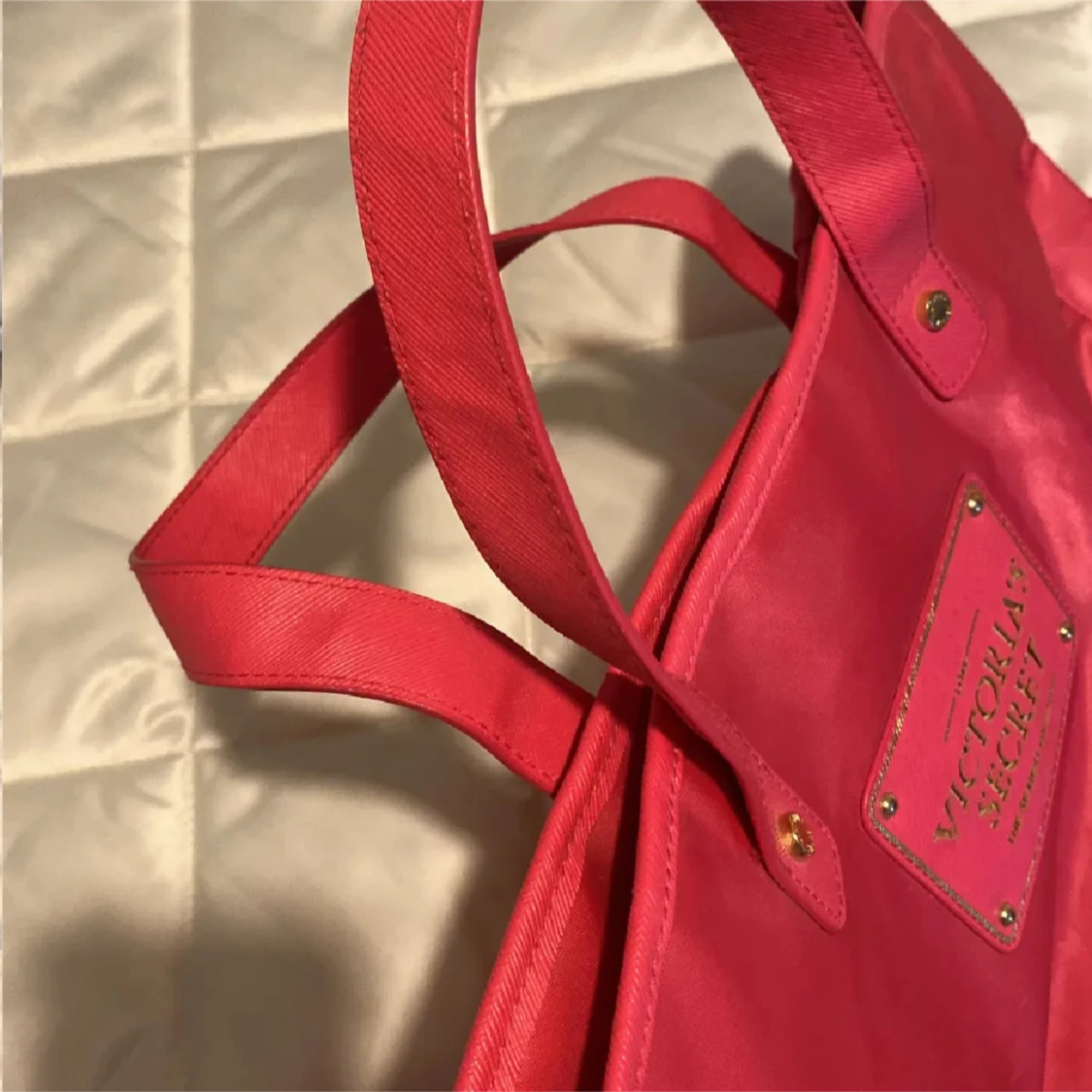 Rosa shoppingväska från Victoria's Secret - 2