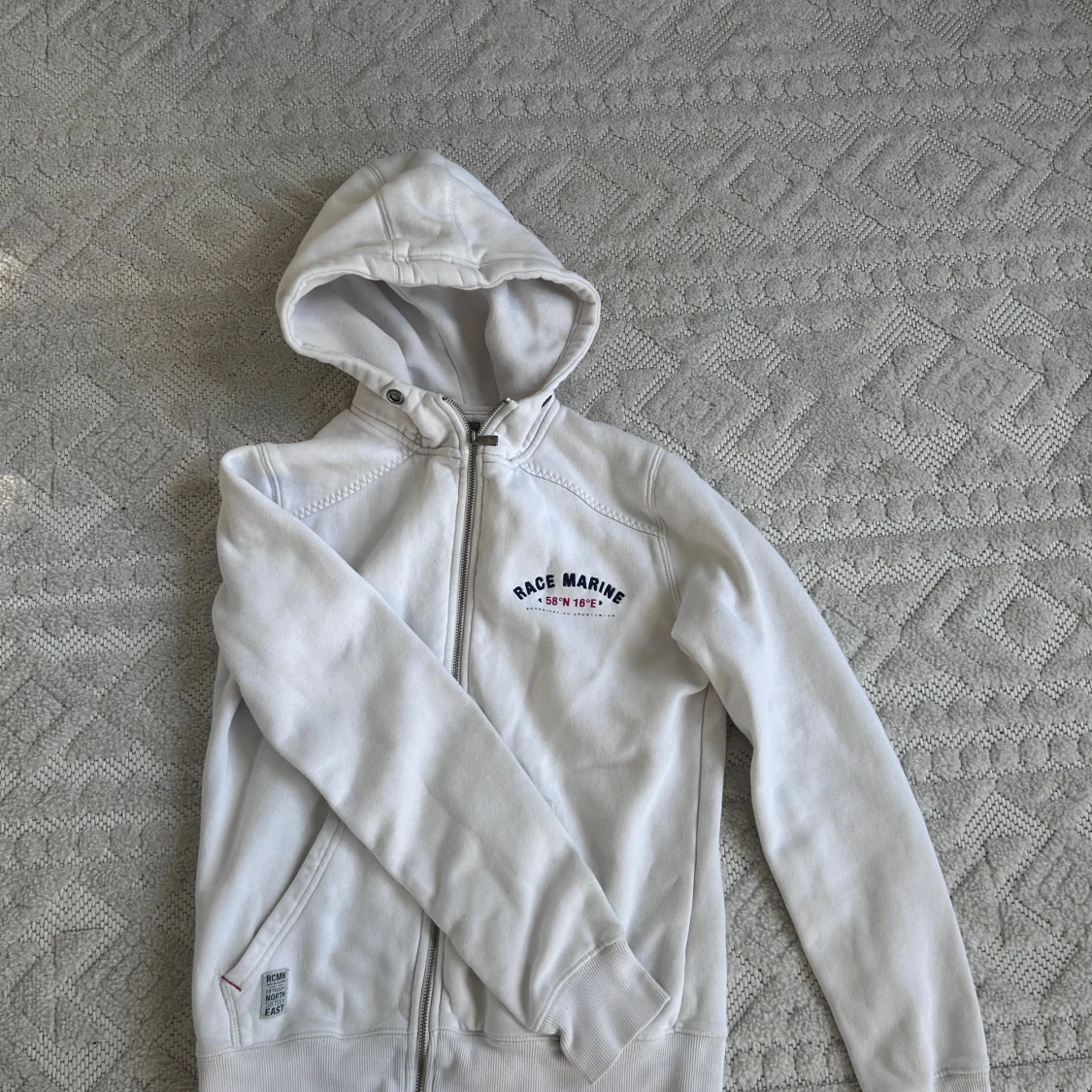 Vit hoodie från Race Marine - 1