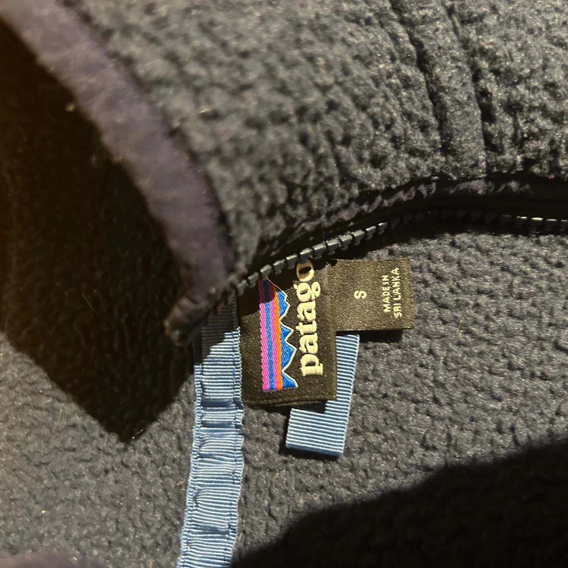 Mörkblå fleece-tröja från Patagonia - 2