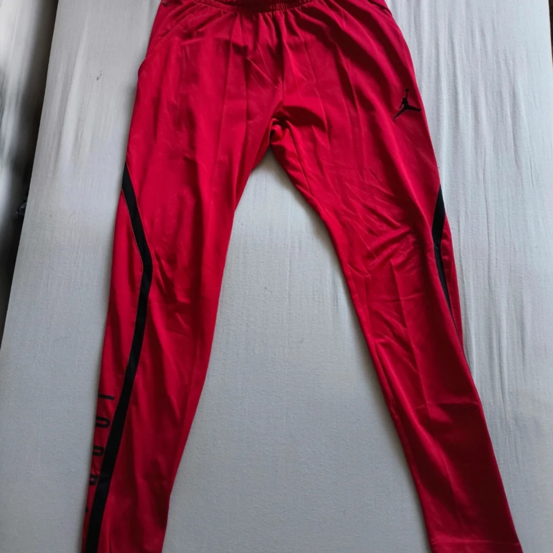 Röd PSG x Jordan ziptröja och byxa dress  - 2