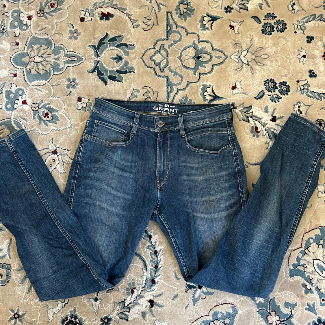 Blå jeans Grant modell 521