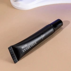 UV/LED GLUE från Nailster - Gel glue som är perfekt för 3D art. Aldrig använt utan bara haft de liggandes bland mina nagelsaker därav att etiketterna är lite repade. Men förpackningarna är helt fulla.