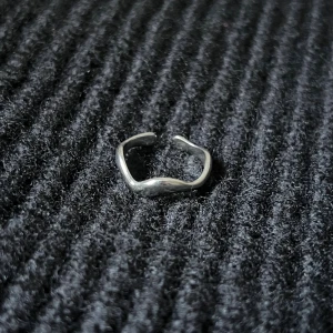 Silver Flow - Justerbar storlek, rostfri