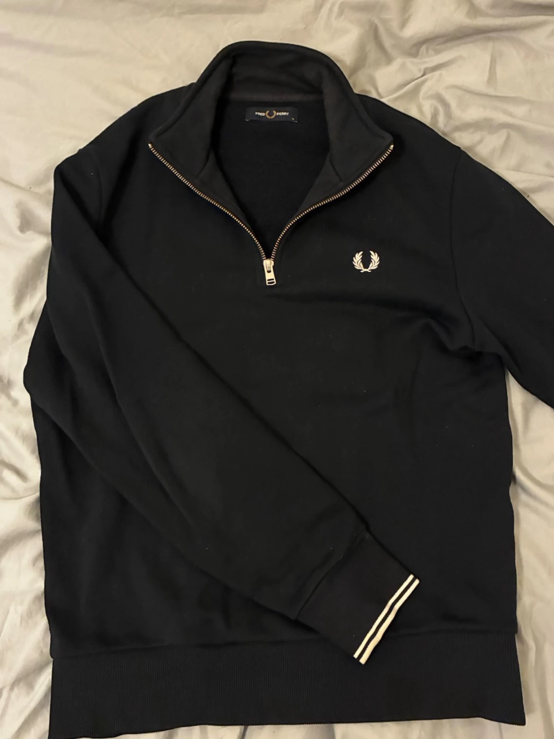 Svart half zip tröja från Fred Perry