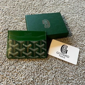 G Korthållare - Helt ny & Oanvänd ✔️, Unisex (för tjejer & killar), kommer med box 📦, fraktas inom 1 dag 🚀, kontakta gärna för mer info ☺️