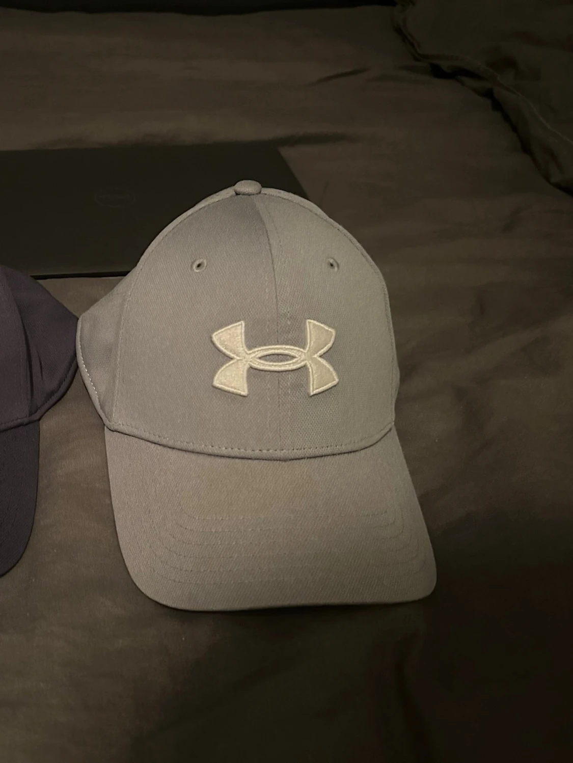 Grå dunväst från Under Armour - 2