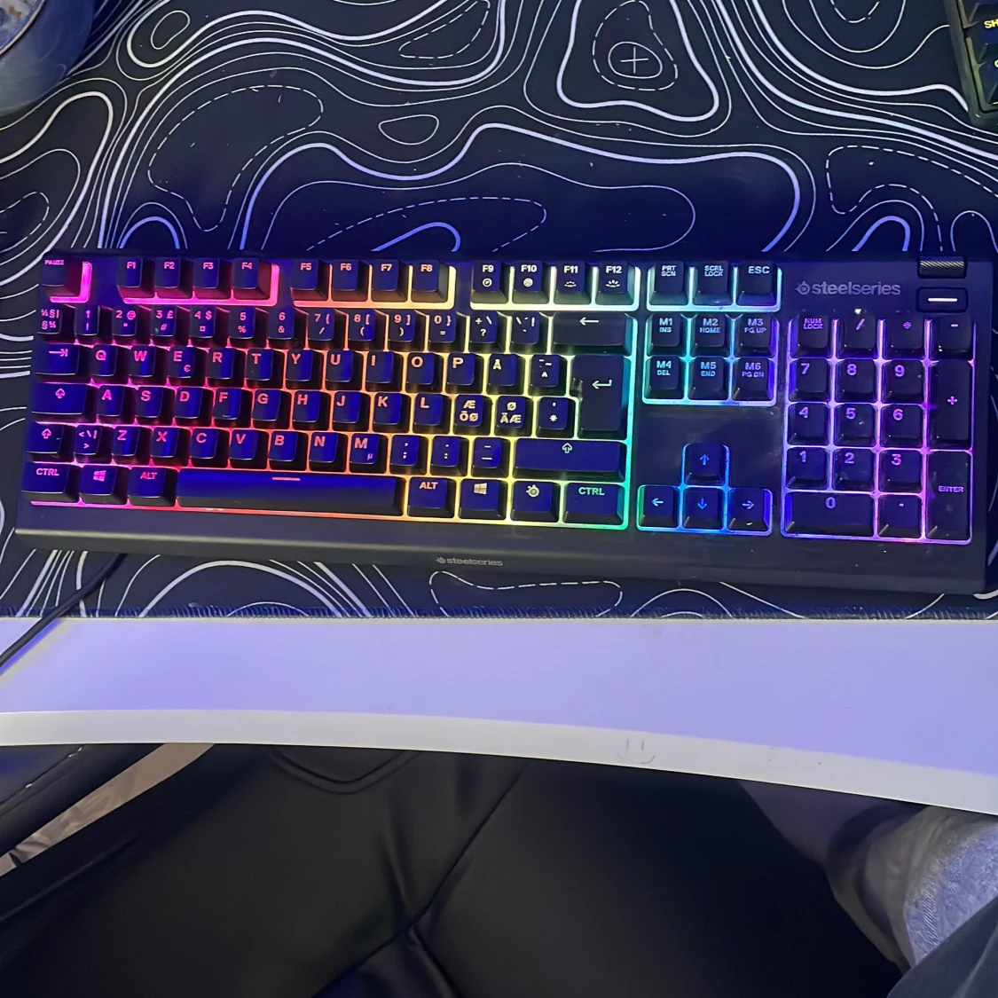 SteelSeries RGB Gaming Keyboard+steelseries musmatta M - 3